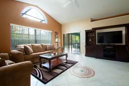 3Bed/2Bath Lakeside Tranquility - Image 3