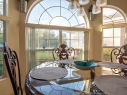 5Bed/4Bath Luxurious Privacy - Image 5