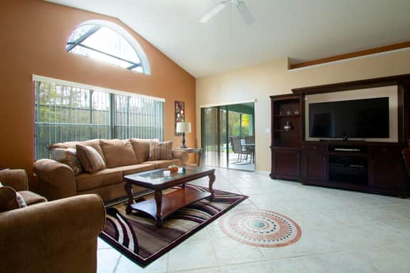 3Bed/2Bath Lakeside Tranquility - Image 3