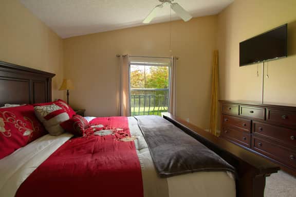3Bed/2Bath Lakeside Tranquility - Image 5