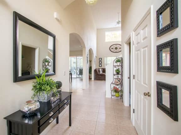 5Bed/4Bath Luxurious Privacy - Image 3